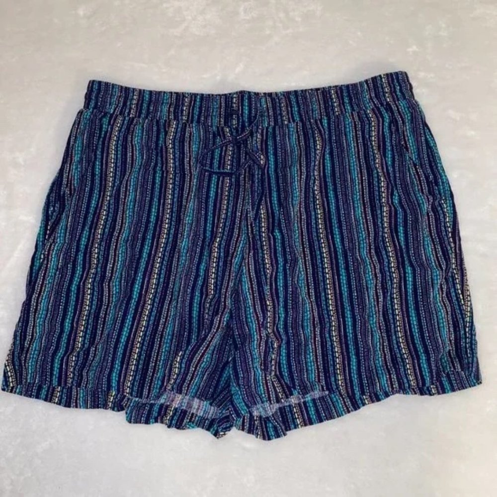 Dept. 222 Petite M shorts EUC